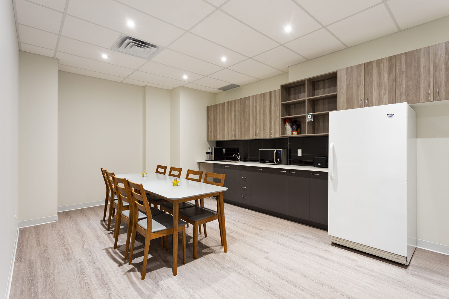 Aménagement intérieur de la clinique de fertilité Charisma à Montréal