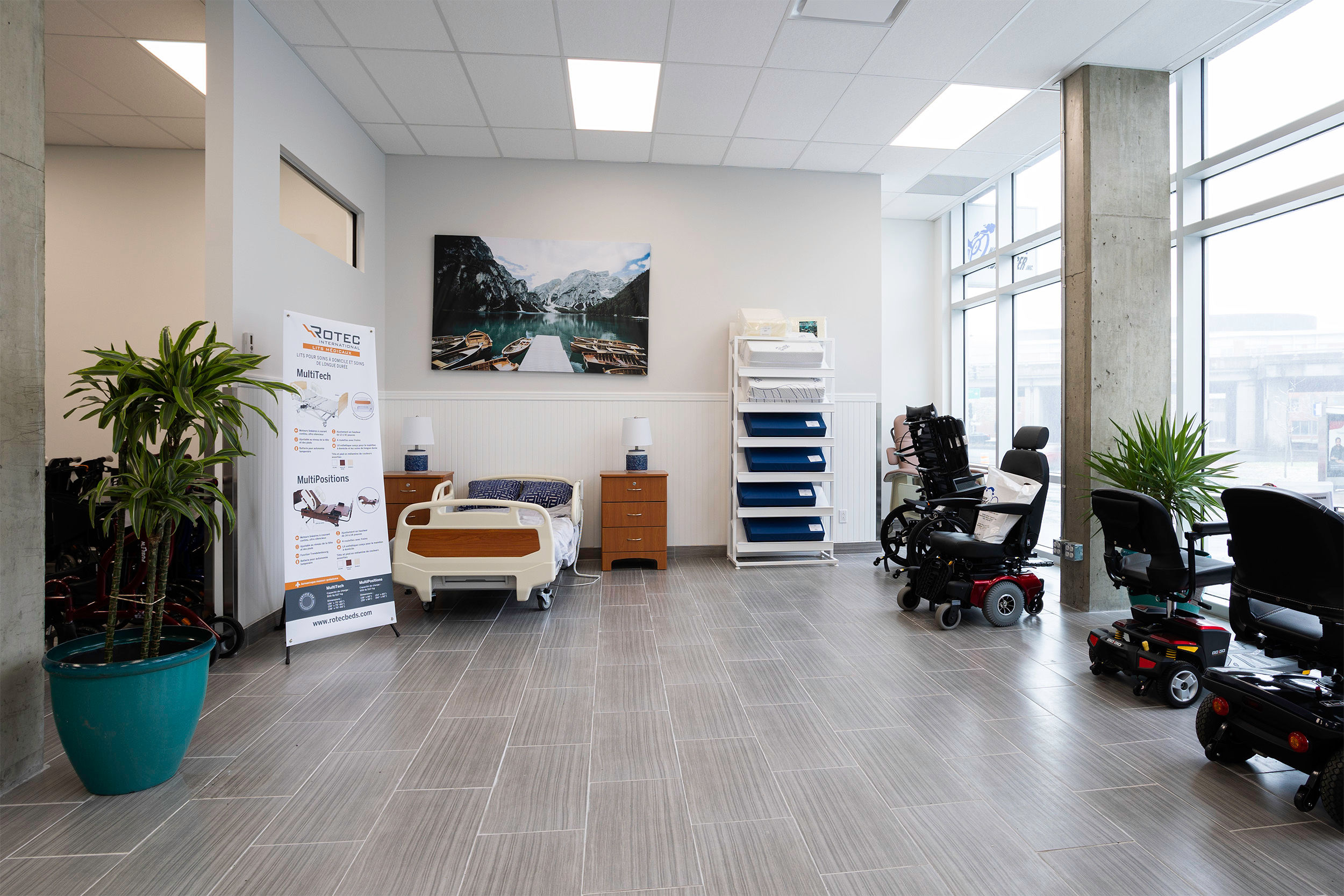 Aménagement intérieur du centre de soins Maison André Viger à Montréal