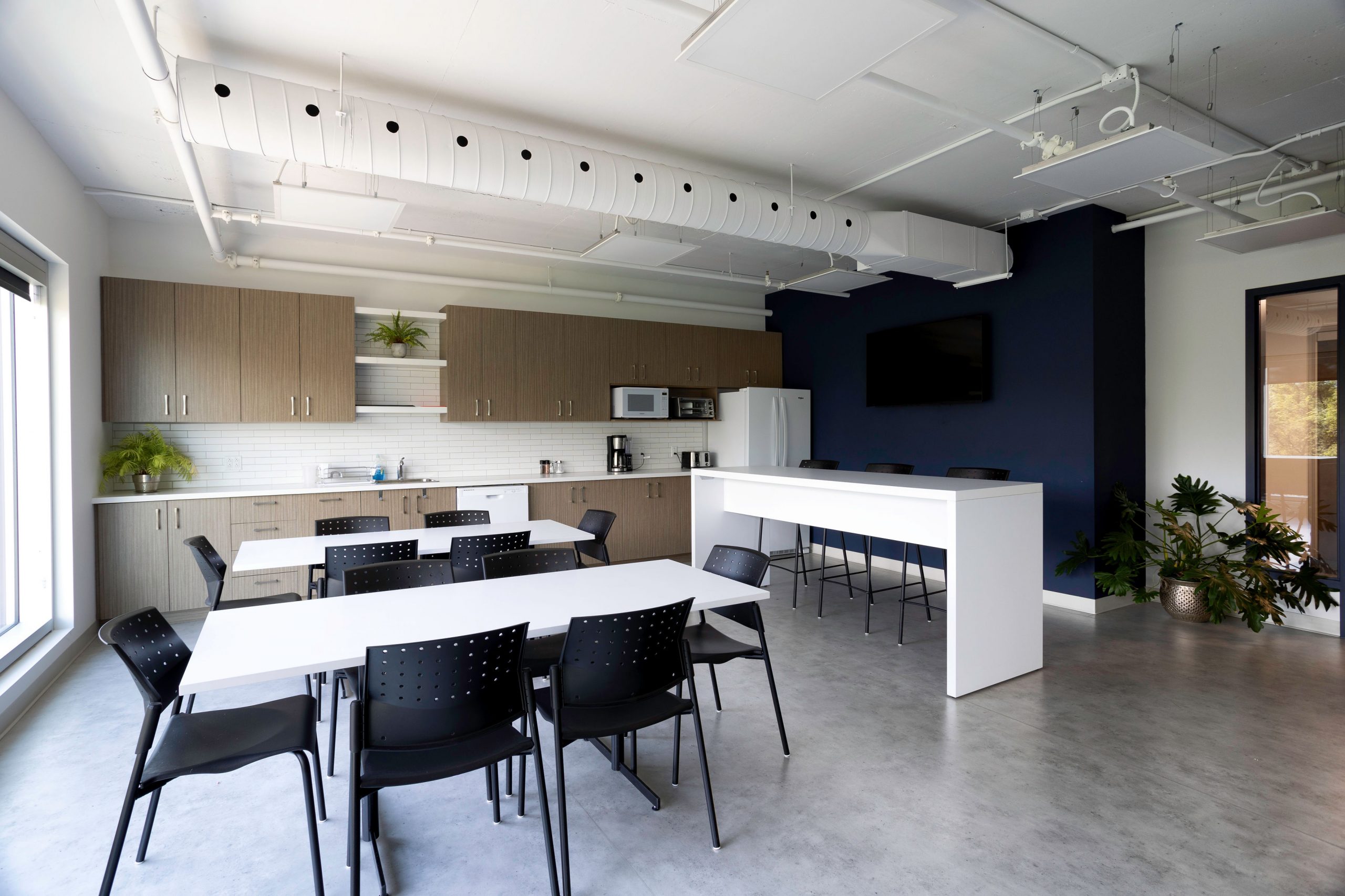 Aménagement intérieur des bureaux commerciaux SQC à Saint-Hubert