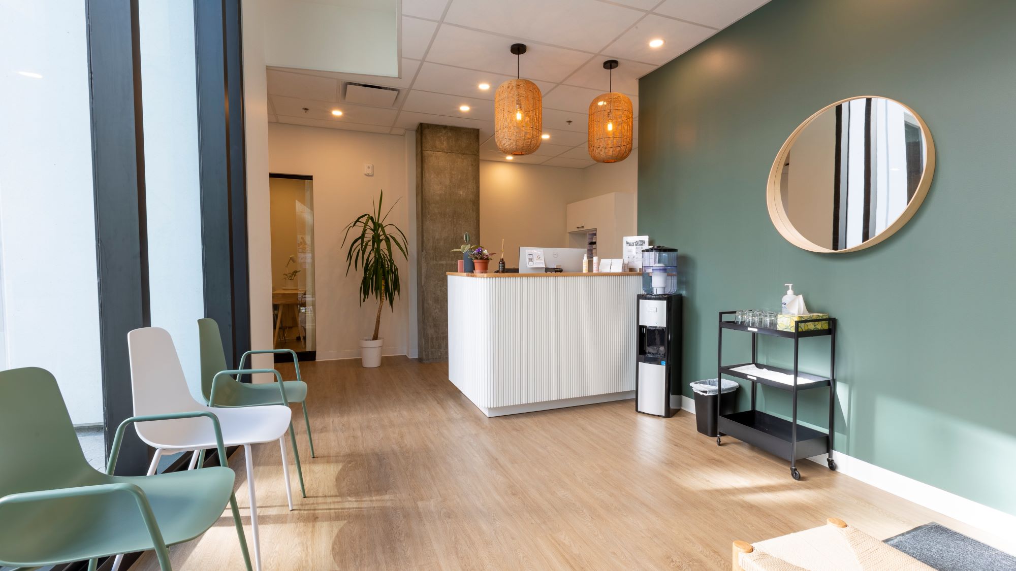 Aménagement intérieur de la clinique chiropratique Angus à Montréal